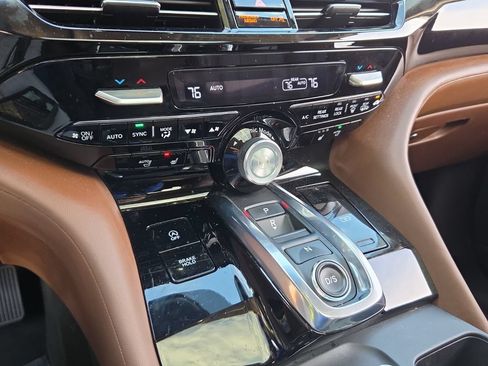 Used 2022 Acura MDX SH-AWD w/ Technology Package image 22