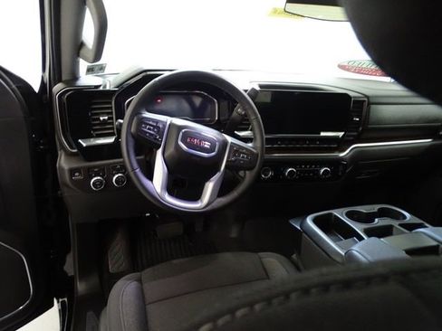 Certified 2024 GMC Sierra 1500 Elevation AWD/4WD image 5