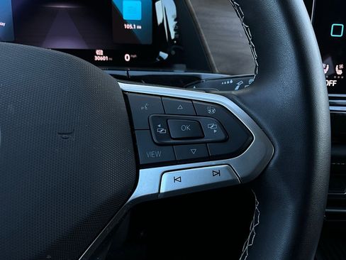 Used 2025 Volkswagen Atlas SE image 38