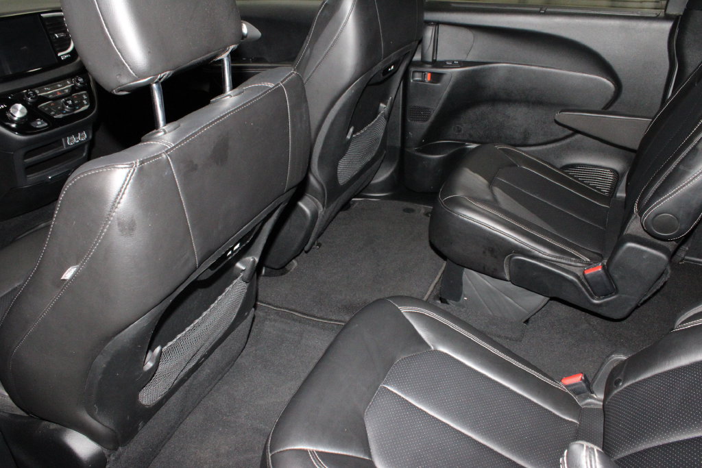 Used 2025 Chrysler Pacifica Select FWD image 22