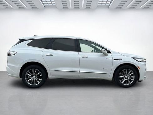 Used 2022 Buick Enclave Avenir w/ Avenir Technology Package AWD/4WD image 3
