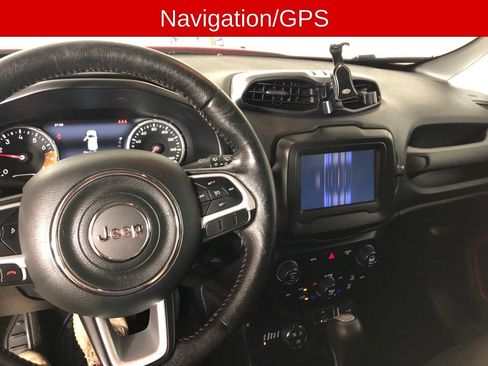 Used 2019 Jeep Renegade Trailhawk w/ Cold Weather Group II AWD/4WD image 3