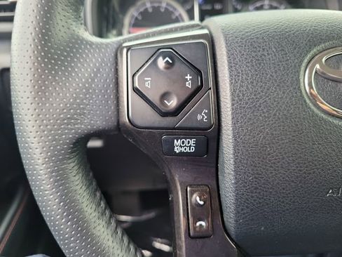 Used 2021 Toyota 4Runner TRD Off-Road Premium w/ Moonroof Package AWD/4WD image 5
