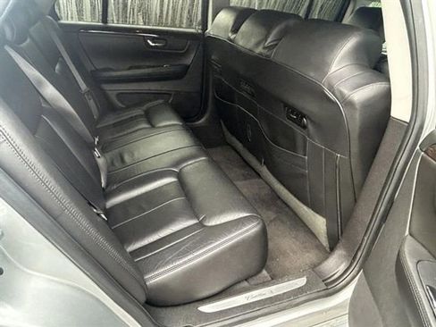 Used 2011 Cadillac DTS Limousine FWD image 25