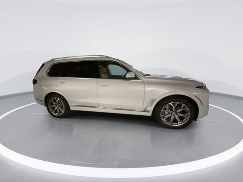 New 2026 BMW X7 xDrive40i image 9