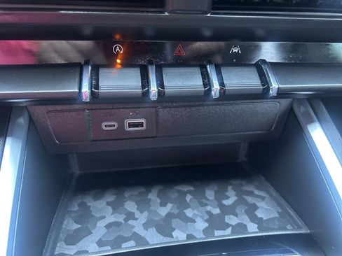 Used 2024 Chevrolet Colorado Trail Boss w/ Advanced Trailering Package image 19