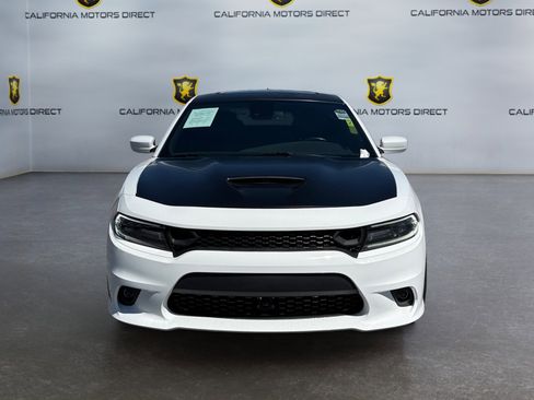 Used 2018 Dodge Charger SRT w/ Technology Group RWD image 8