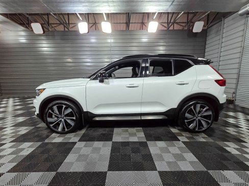 Used 2021 Volvo XC40 P8 Recharge w/ Advanced Package image 8