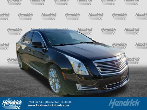 Used 2017 Cadillac XTS Platinum FWD image 1