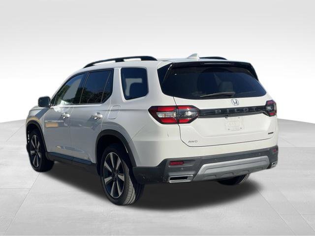 Used 2024 Honda Pilot Touring image 5