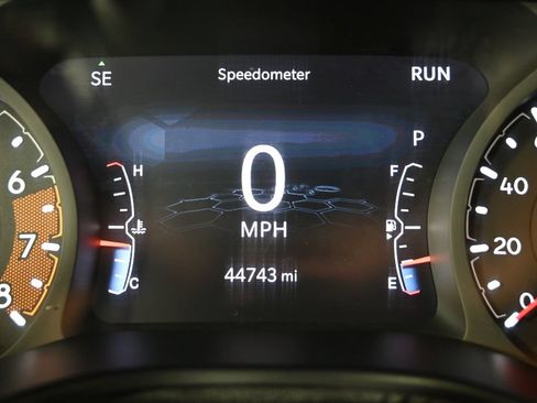 Used 2024 Jeep Compass Trailhawk AWD/4WD image 26