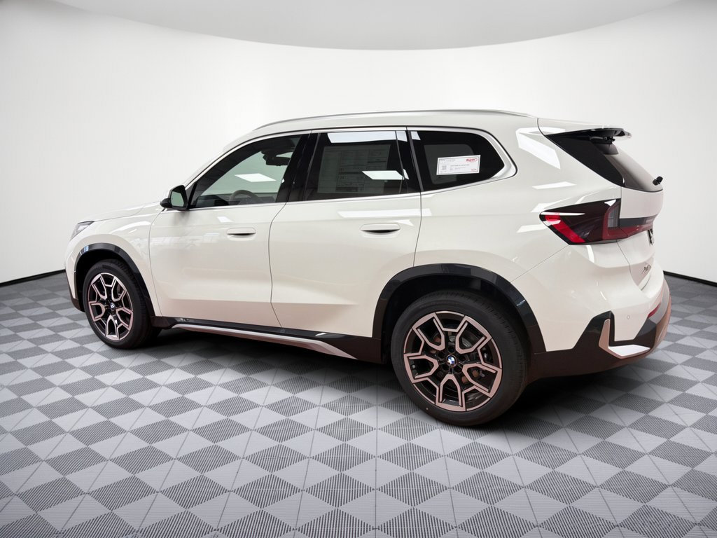 Used 2026 BMW X1 xDrive28i w/ Technology Package AWD/4WD image 3