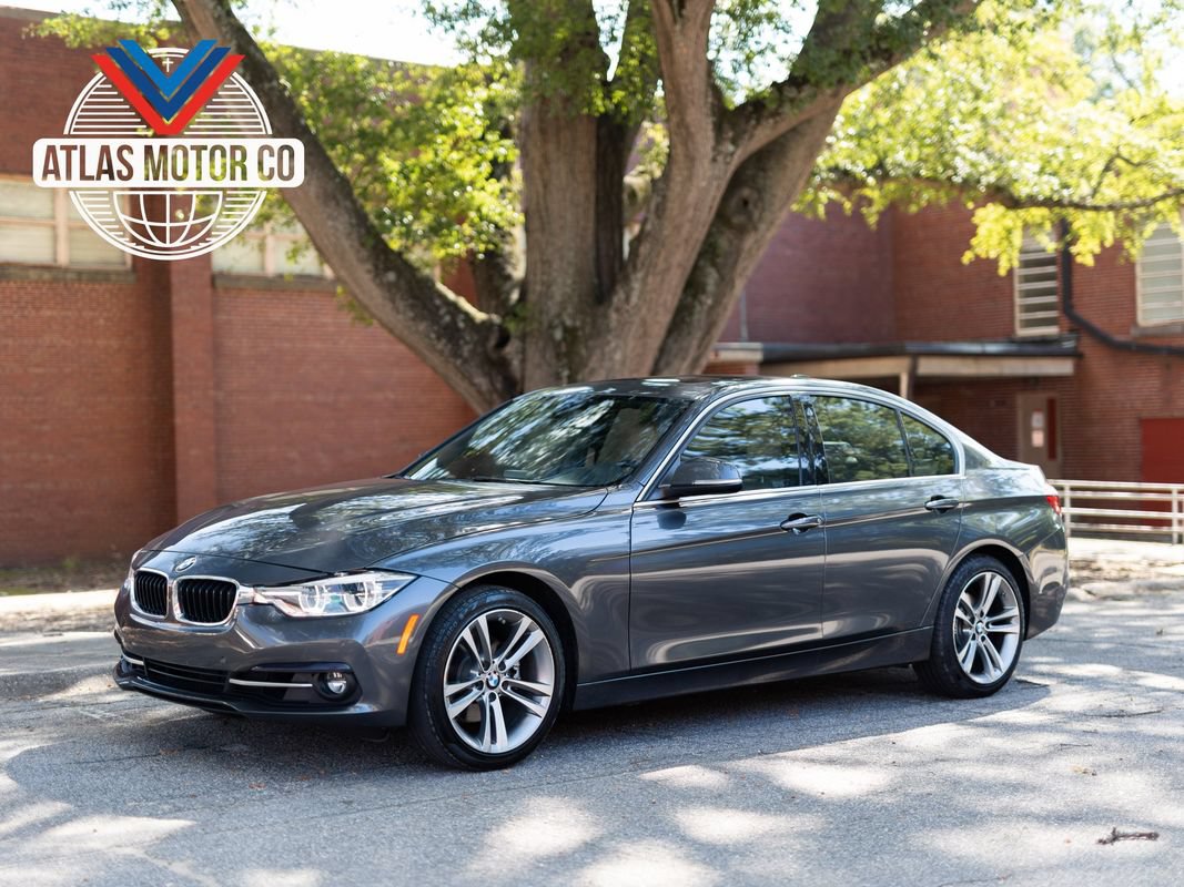 Used 2017 BMW 330i Sedan RWD image 1