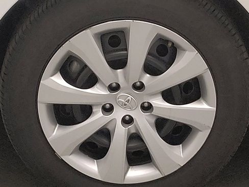 Used 2024 Toyota Corolla LE FWD image 31