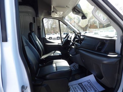 Used 2023 Ford Transit 250 image 32
