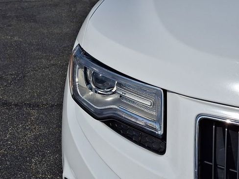 Used 2014 Jeep Grand Cherokee Limited w/ Luxury Group II image 9