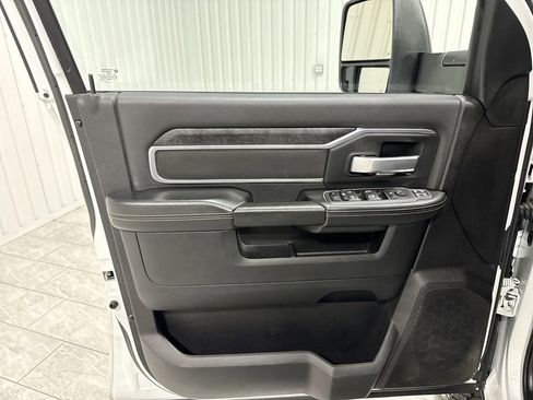 Used 2024 RAM 3500 Big Horn image 23