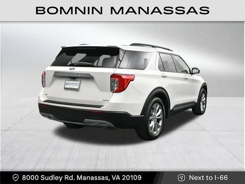 Used 2020 Ford Explorer XLT w/ Equipment Group 202A image 5