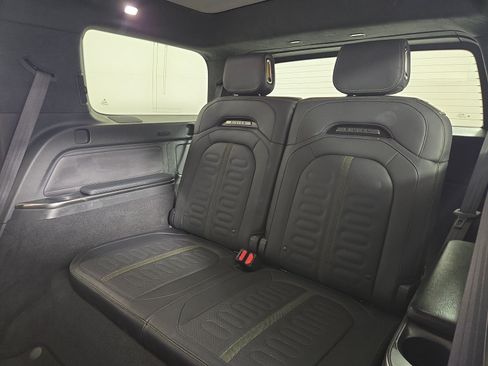 Used 2025 Rivian R1S Adventure AWD/4WD image 22