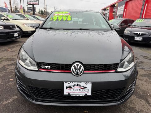 Used 2015 Volkswagen Golf 4-Door image 4