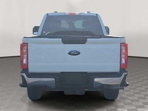 Used 2025 Ford F250 XLT AWD/4WD image 5