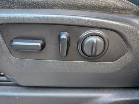 Used 2020 GMC Sierra 3500 Denali image 12