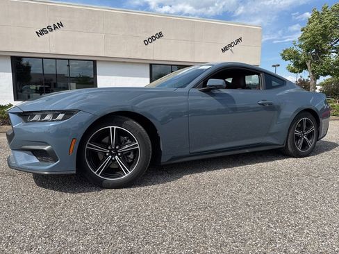 Used 2025 Ford Mustang Premium RWD image 14