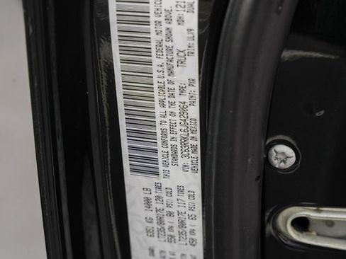 Used 2018 RAM 3500 Laramie Longhorn image 59