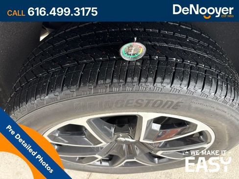 Used 2023 Chevrolet Tahoe RST w/ Sport Performance Package AWD/4WD image 9