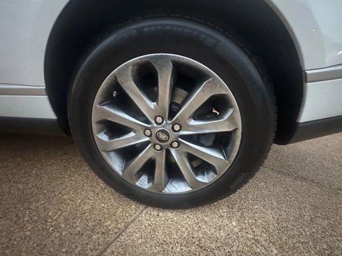 Used 2016 Land Rover Range Rover image 34