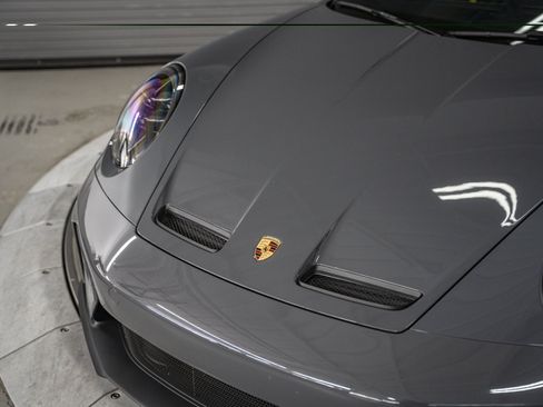 Used 2025 Porsche 911 GT3 RWD image 14