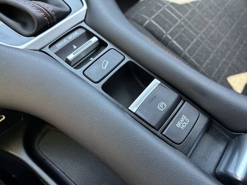 Certified 2024 Honda HR-V Sport image 38