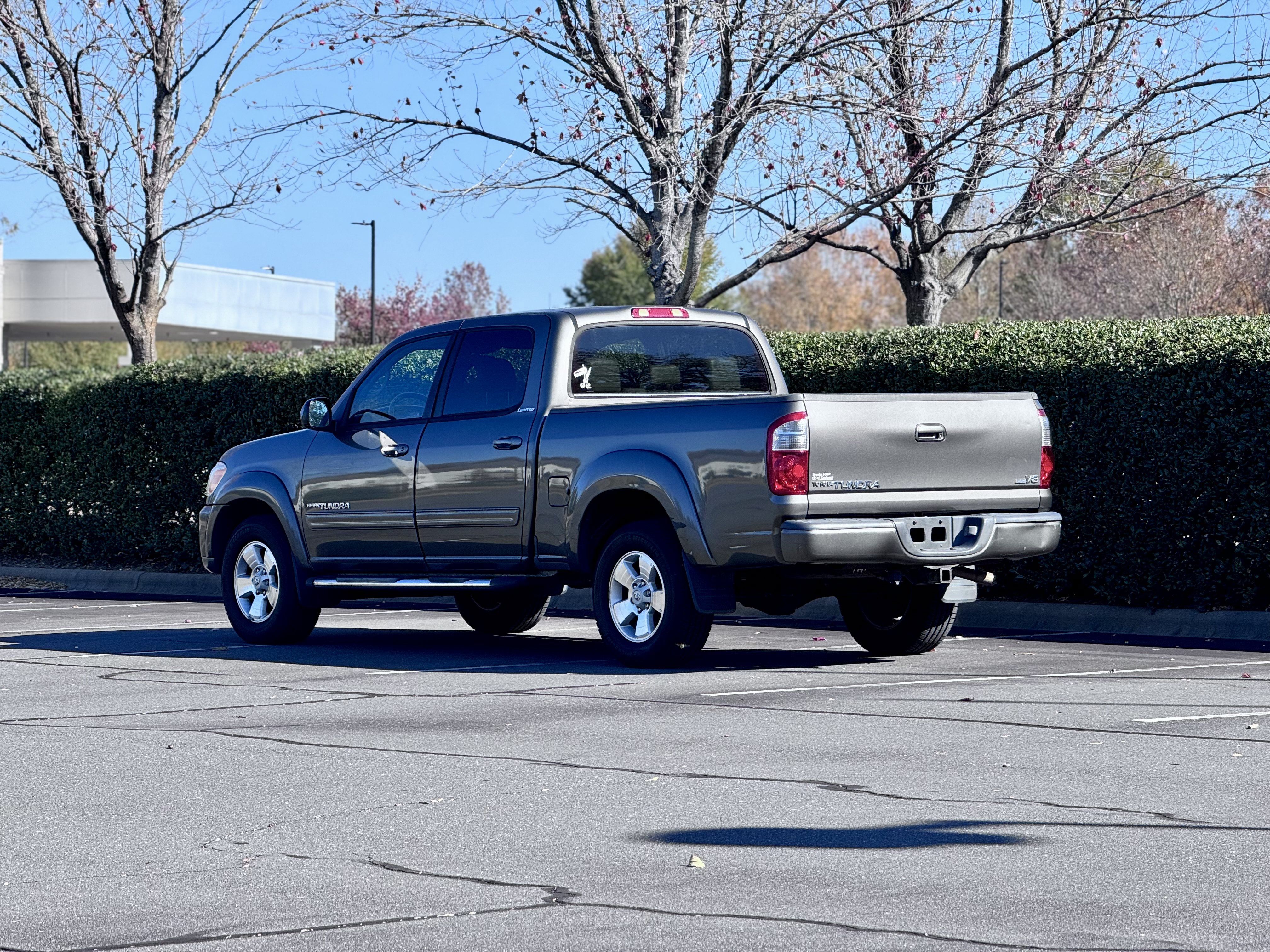 Used 2005 Toyota Tundra Limited w/ All Weather Guard Pkg RWD image 12