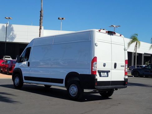 Used 2025 RAM ProMaster 2500 w/ Convenience Group FWD image 2