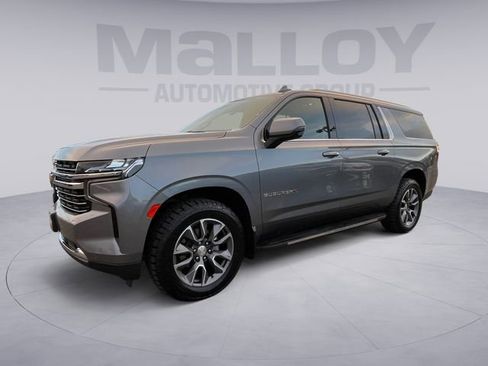 Used 2022 Chevrolet Suburban LT w/ Luxury Package image 1