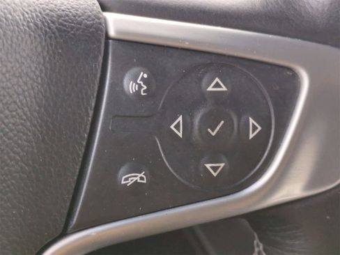 Used 2017 GMC Yukon SLT w/ Open Road Package image 27