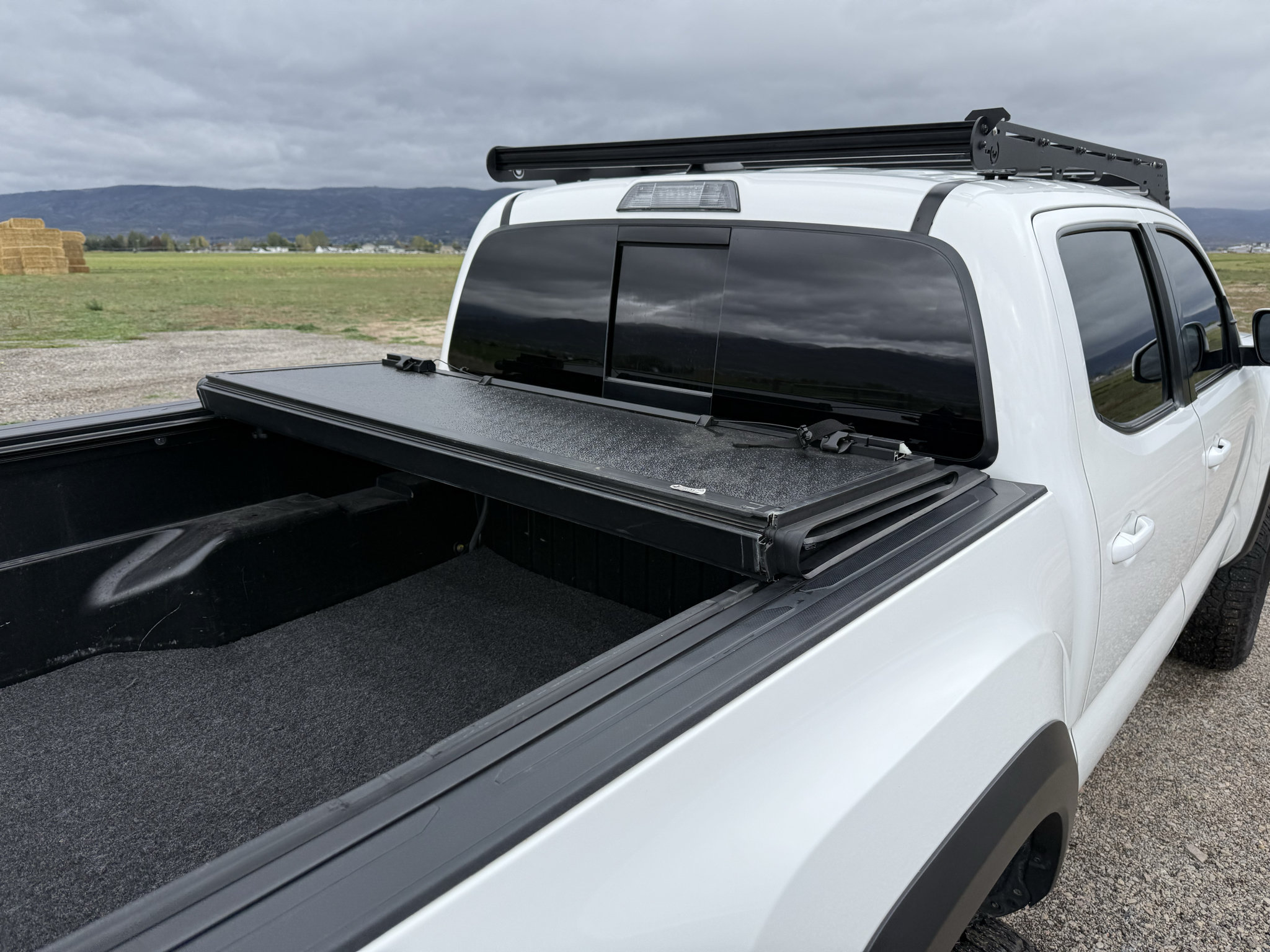 Used 2021 Toyota Tacoma TRD Off-Road w/ Technology Package AWD/4WD image 11