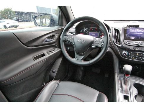 Used 2023 Chevrolet Equinox RS w/ RS Leather Package FWD image 8