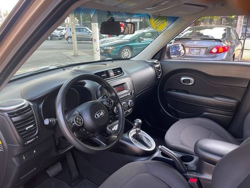 Used 2016 Kia Soul FWD image 16