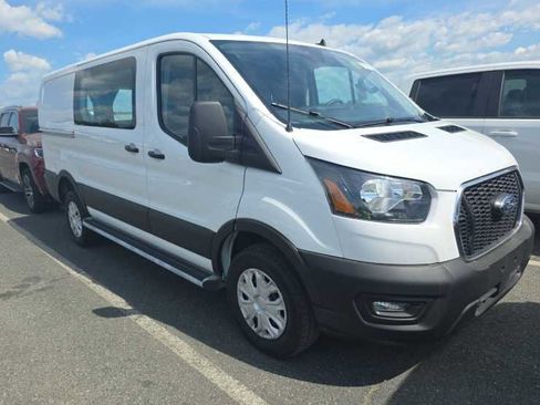 Used 2024 Ford Transit 250 Low Roof w/ Exterior Upgrade Package image 4