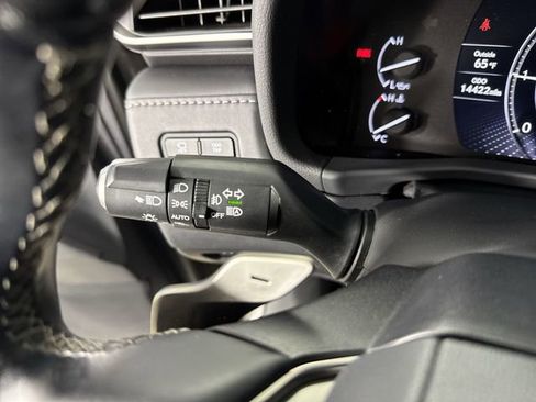 Used 2024 Lexus LX 600 4WD w/ Luxury Package image 17