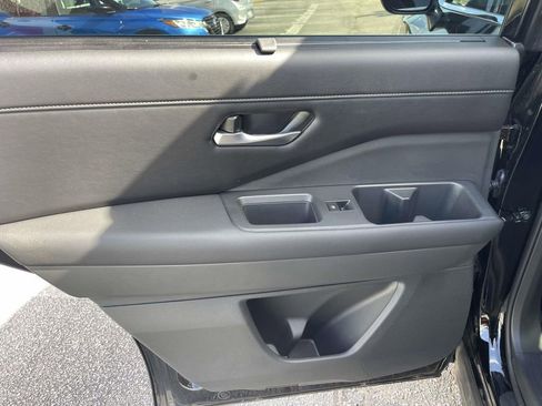 Used 2024 Nissan Pathfinder SL w/ SL Premium Package image 14