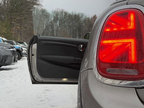 Used 2020 MINI Cooper Classic image 23