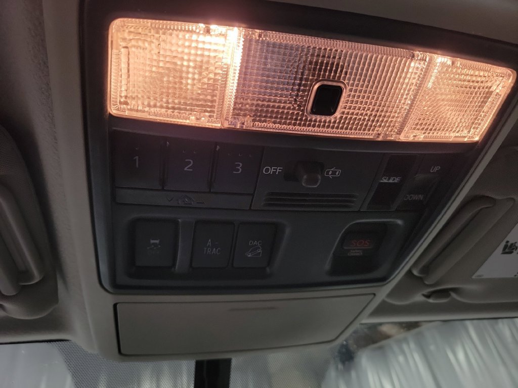 Used 2015 Toyota 4Runner Limited AWD/4WD image 21