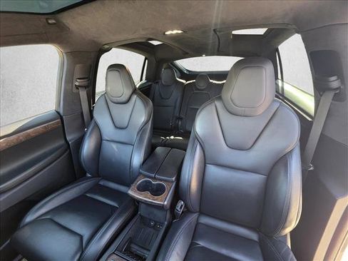 Used 2019 Tesla Model X P100D image 13