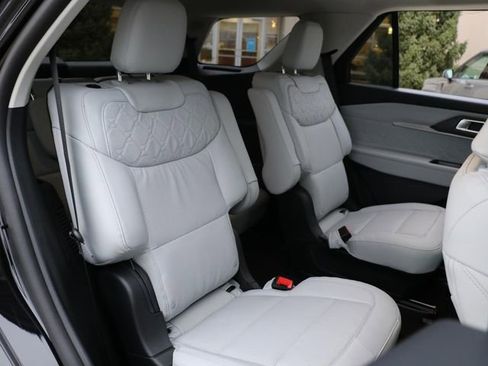 New 2026 Ford Explorer Platinum image 12