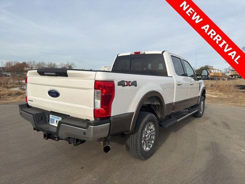 Used 2019 Ford F250 Lariat w/ Chrome Package image 3