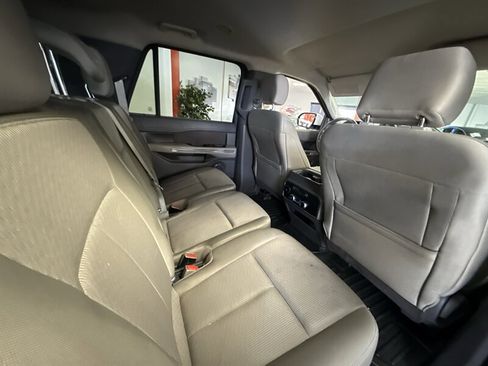 Used 2019 Ford Expedition Max XLT image 19