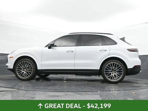Used 2022 Porsche Cayenne image 48