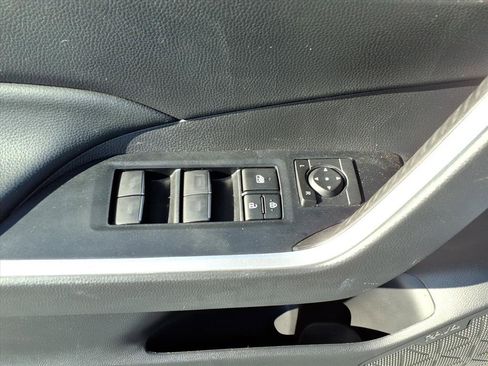 Used 2022 Toyota RAV4 XLE Premium image 48